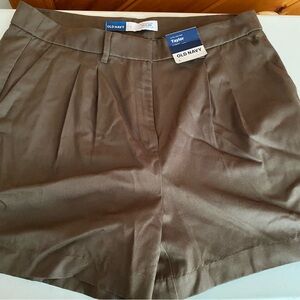 Old Navy Shorts NWT Taylor Olive Green Large Adjustable Waist Khakis 5” inseam